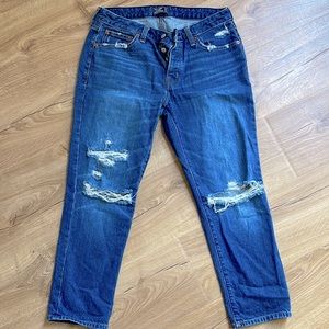 Abercrombie and Fitch Ames Slum Boyfriend. Size 27.